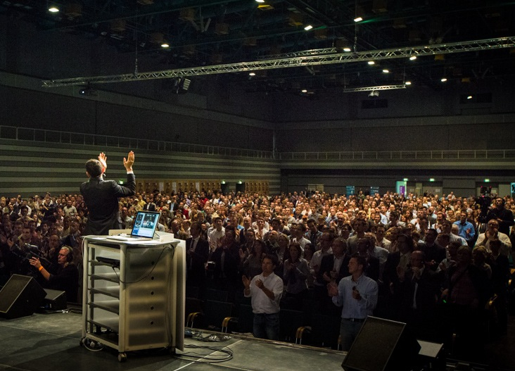 Industry-Rockstar-Audience-Standing